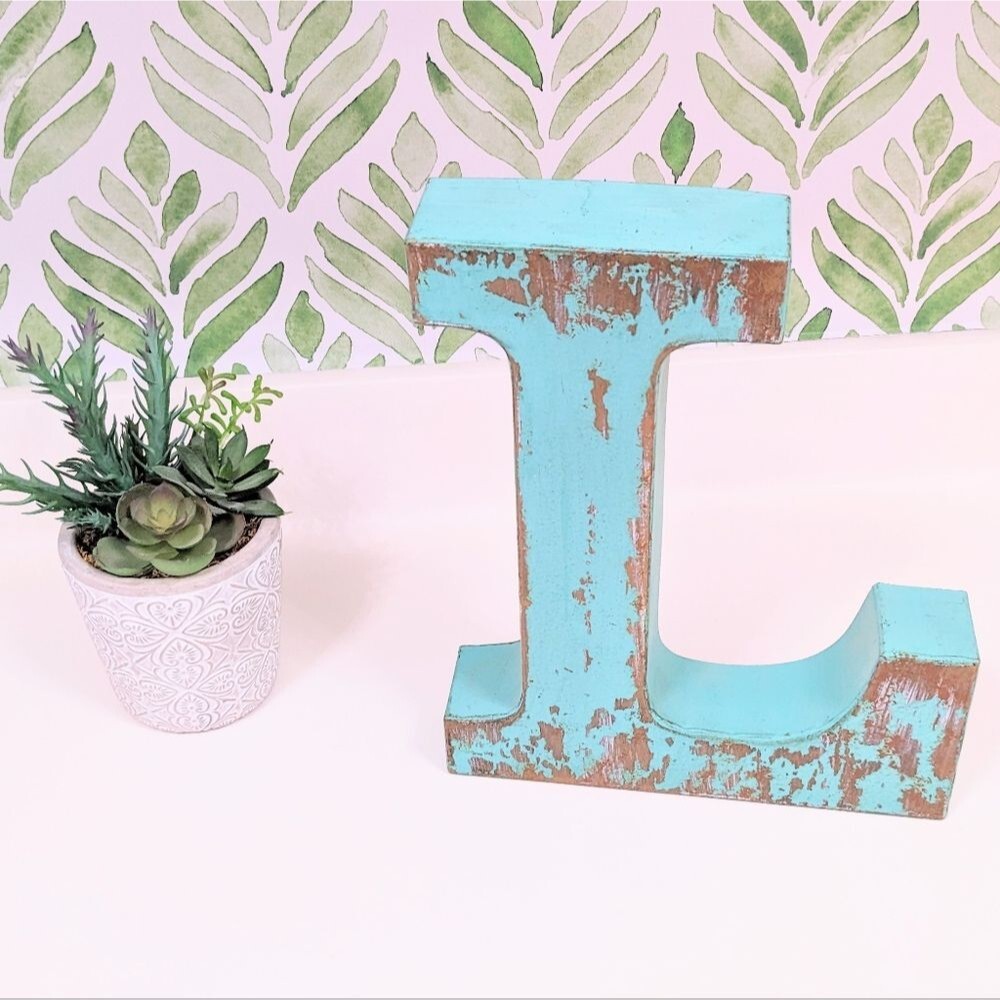 Rustic Chic Letter "L" Wall Decor - Picture 3 of 7